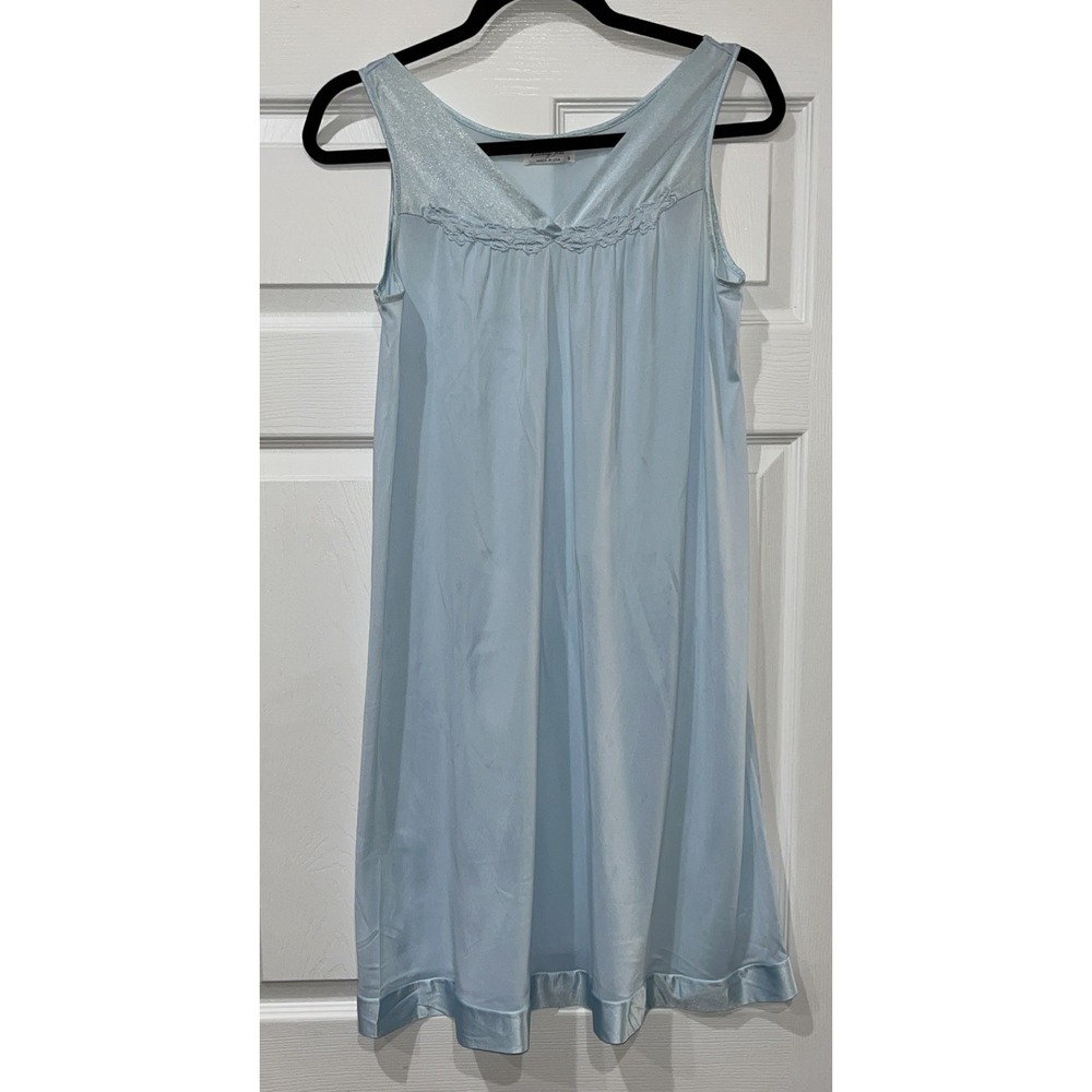 Vintage Vanity‎ Fair Blue Nylon Satin V-Neck Nightgown Size Small